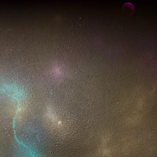 Détail de galaxie avec effets lumineux et projections de peinture.